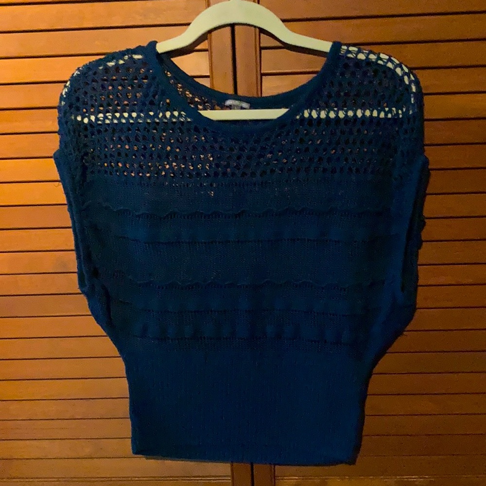 Charlotte Russe Sleeveless sweater, navy blue sz L. Loose knit/see-thru.